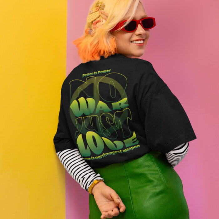 Oversized T-shirt No War Black-Green